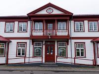 Renoviertes weißrotes Haus in Seyðisfjörður - Ostfjorde